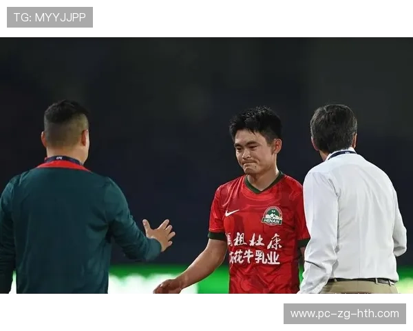 云南玉昆加强引援，巴乙强援和国脚加入保级阵容